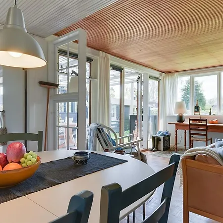 Three-bedroom Holiday In Rude Dom wakacyjny Rude (Sjaelland og Oerne)